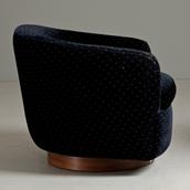 A Pair Milo Baughman For Thayer Coggin Swivel Chairs 1970s Alternate image